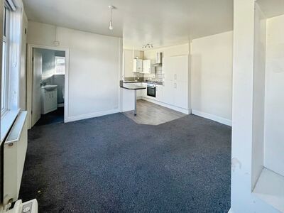 Balfour Street, 1 bedroom  Flat for sale, £100,000