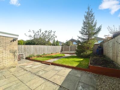 Sandringham Close, 4 bedroom Detached House to rent, £1,650 pcm