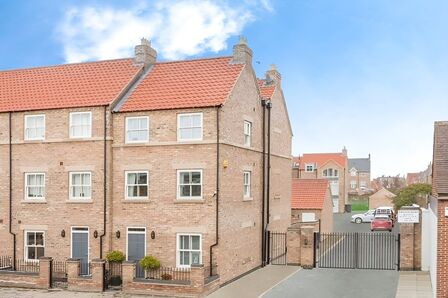 Pulleyn Mews, 5 bedroom  House to rent, £2,495 pcm