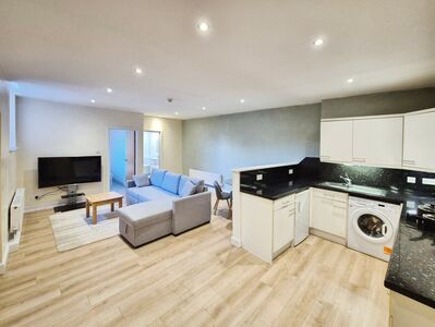 King Street, 1 bedroom  Flat to rent, £1,150 pcm