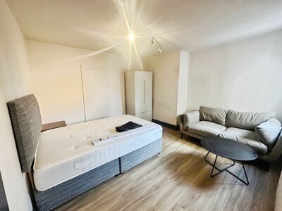 Toft Green, 3 bedroom  Flat to rent, £2,250 pcm