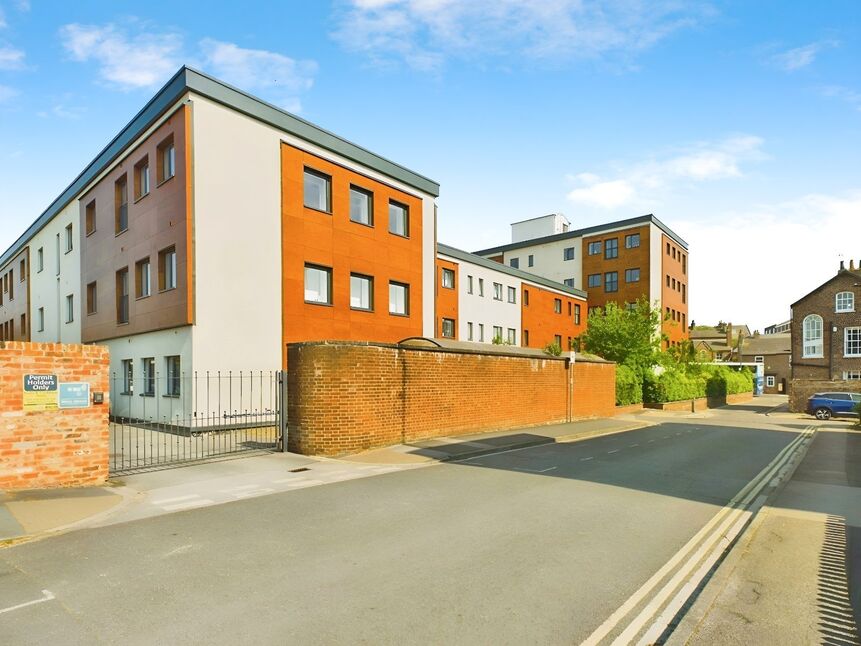 Main image of 2 bedroom  Flat for sale, Holgate Road, York, North Yorkshire, YO24
