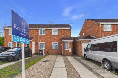 1 bedroom Semi Detached House for sale
