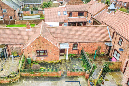 2 bedroom Semi Detached Bungalow for sale