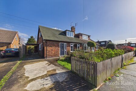 3 bedroom Semi Detached Bungalow for sale