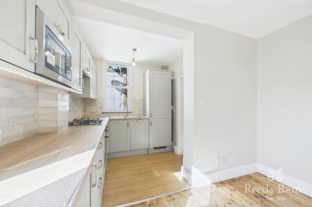 2 bedroom Detached Property to rent