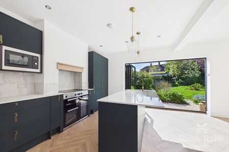 Devon Place, 3 bedroom Semi Detached House to rent, &pound;1,700 pcm