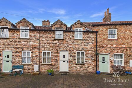 3 bedroom Mid Terrace Property to rent