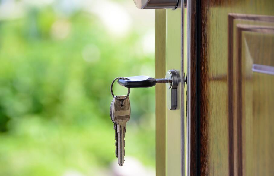 key in door 