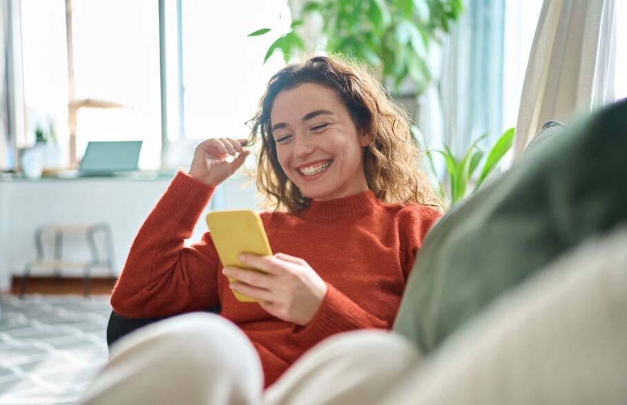 women on phone 