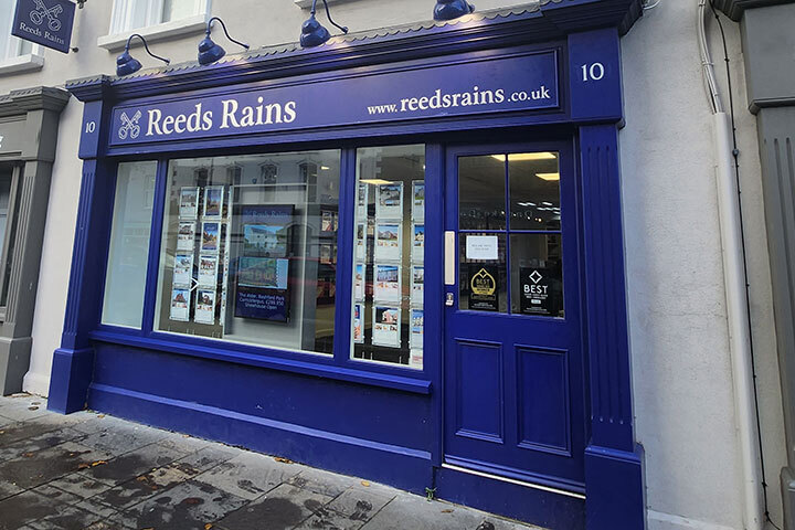 Reeds Rains Carrickfergus