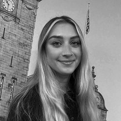 Molly Powell Sales Negotiator