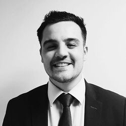 Ethan Fleck  Valuer 