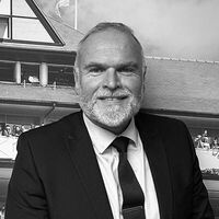 Craig Moreton